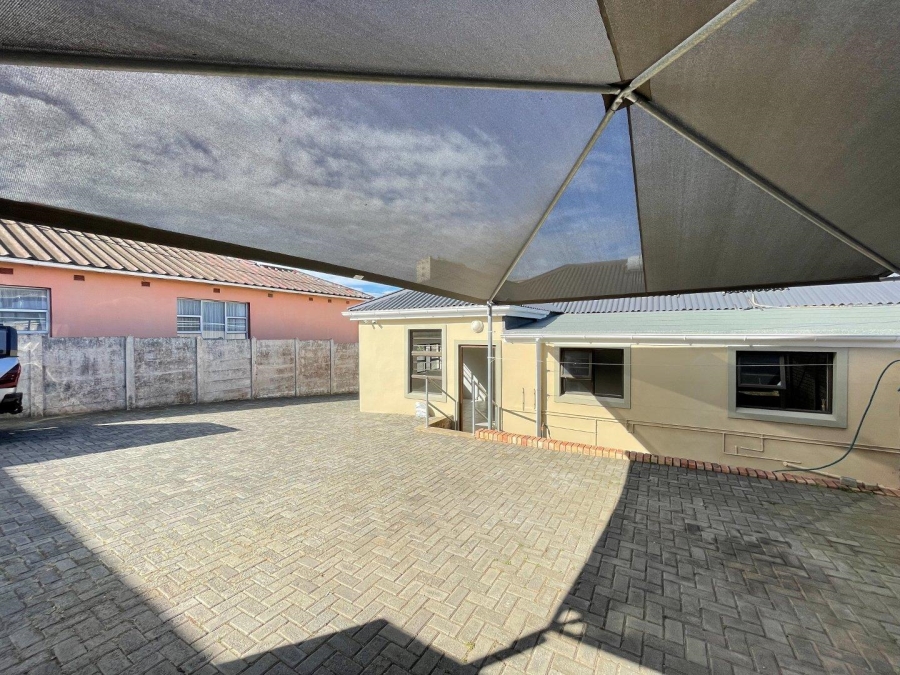 To Let 2 Bedroom Property for Rent in West Bank Eastern Cape